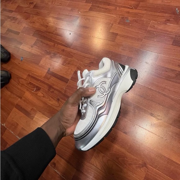 Chanel designer shoes any size you need - Picture 2 of 4